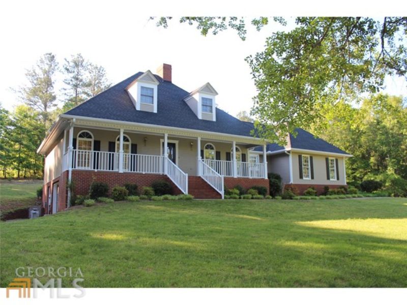 Traditional Home On 3.9 Acres : Monroe : Walton County : Georgia