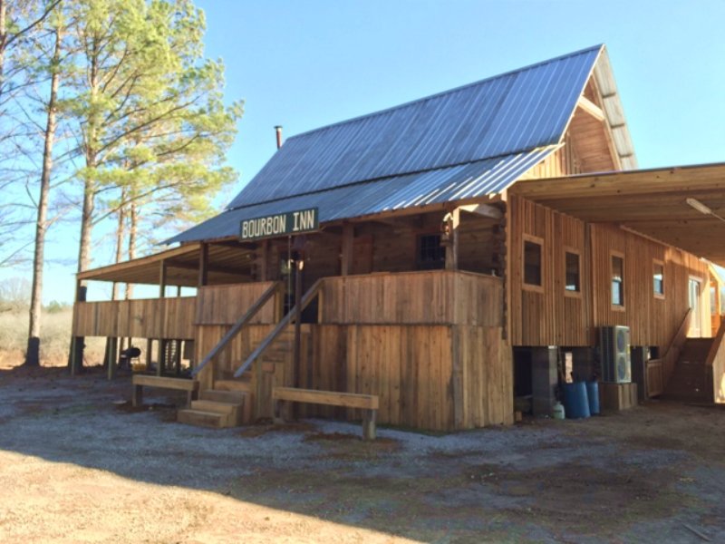 200 Acres with Solar Powered Home, Farm for Sale in Mississippi