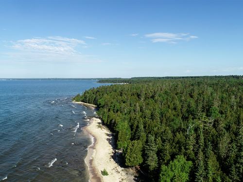 9000 Ft Of Lake Michigan Frontage : Manistique : Schoolcraft County : Michigan