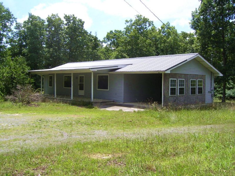 Country Home With Acres Farm for Sale in Dunlap, Sequatchie County