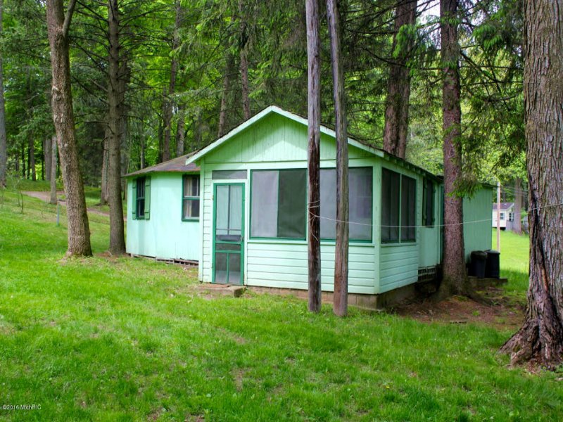 Dewy Lake Resort : Dowagiac : Cass County : Michigan