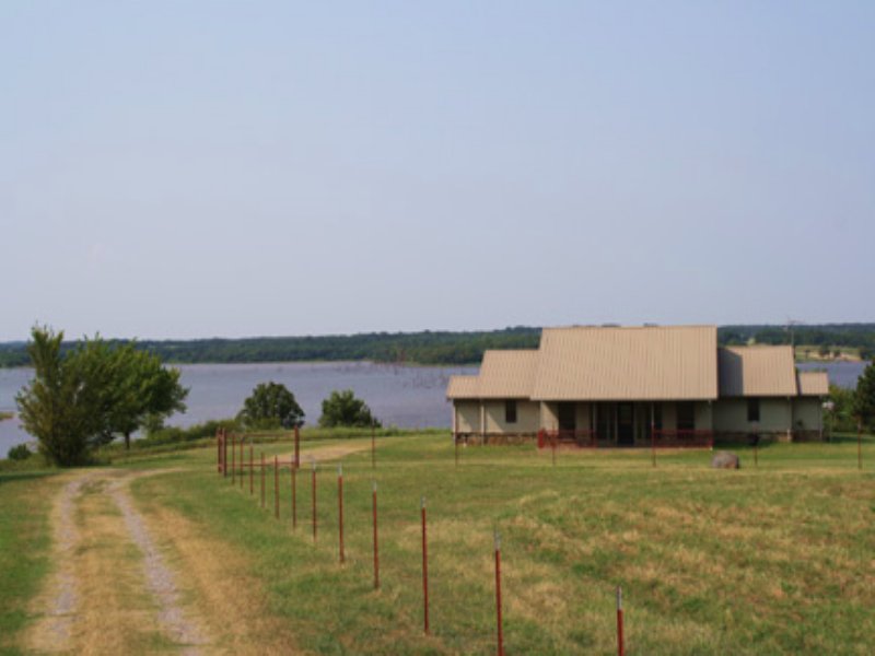 Central Oklahoma Lake Overlook Home : Chandler : Lincoln County : Oklahoma