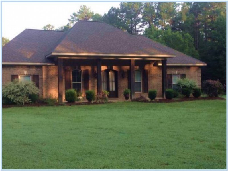 7 Acres In Oktibbeha County W/Home Farm for Sale in Starkville