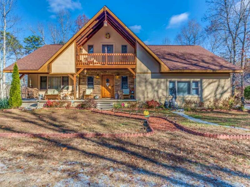 Spacious Home with Norris Lake View, Farm for Sale in Tennessee, 117247 FARMFLIP