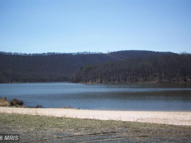 Come Stay At Lake Ferndale : Springfield : Hampshire County : West Virginia
