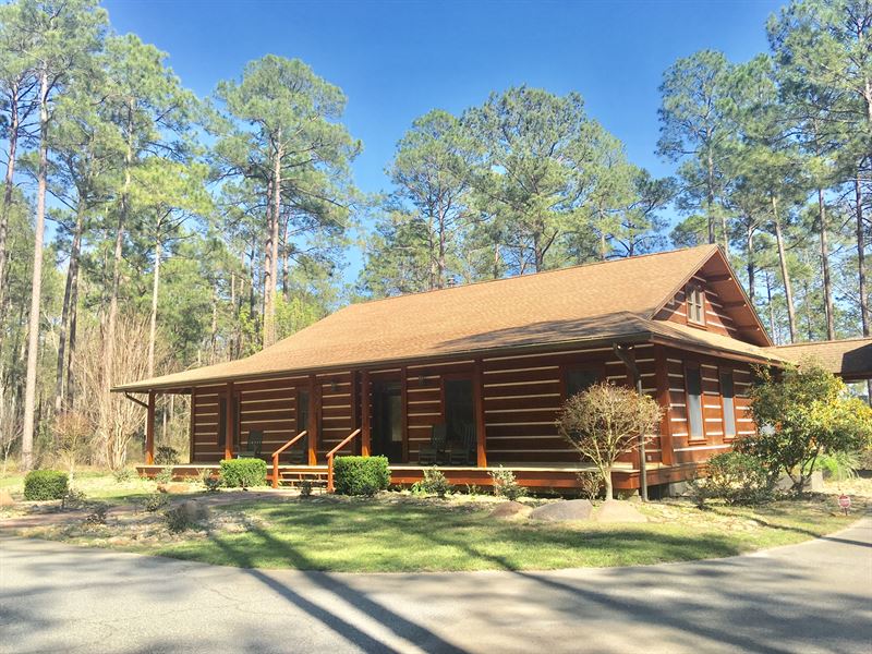 Custom Cabin with 44 Acres & Lake, Farm for Sale in 122035