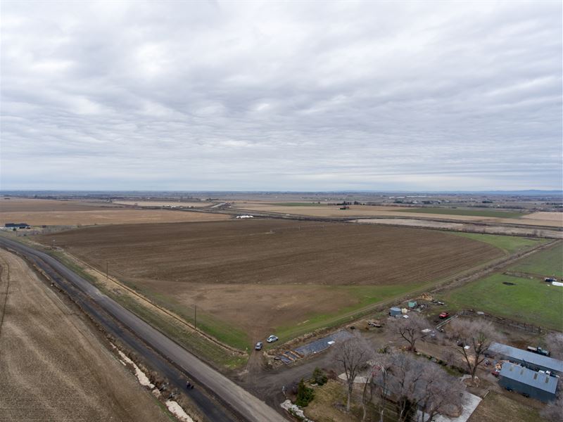 Quincy Irrigated Vacant Land Farm for Sale in Ephrata, Grant County