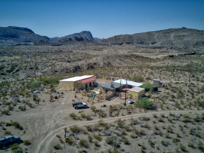 High Desert Home with Acreage : Terlingua : Brewster County : Texas