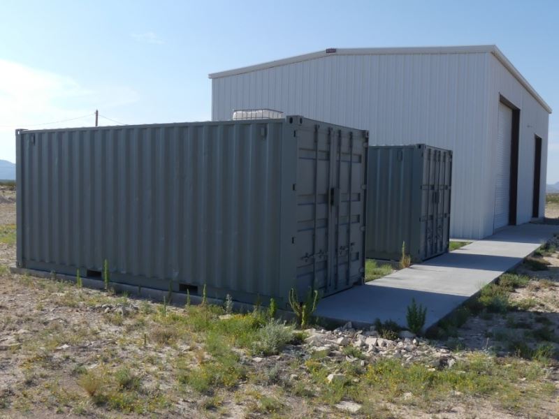 New Metal Shop On 40 Acres : Alpine : Brewster County : Texas