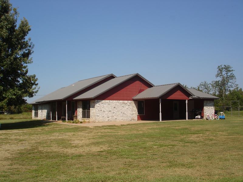 Country Home On Small Acreage : Arthur City : Lamar County : Texas