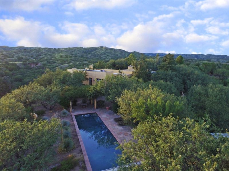 Luxury Horse Property Farm for Sale in Patagonia, Santa Cruz County