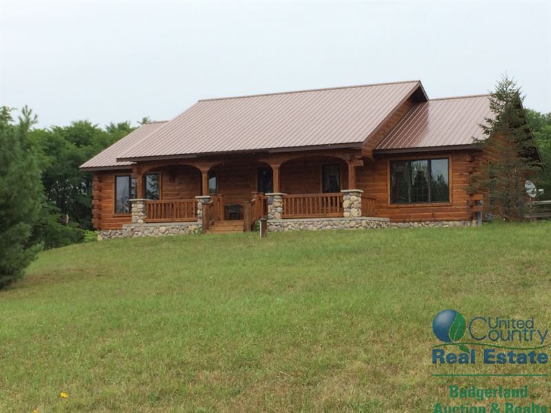 Spectacular Amish Built Log Home, Farm for Sale in Wisconsin, 131353