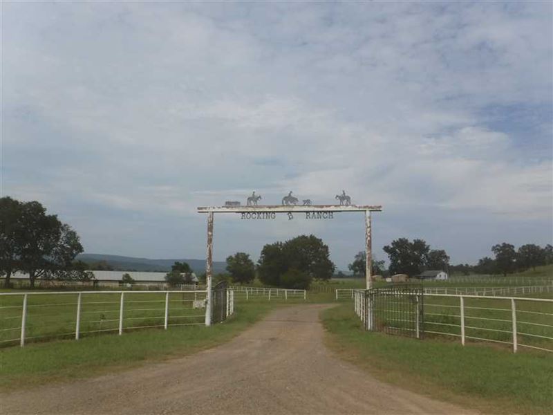 588 Acre Cattle/Horse Ranch Re : Havana : Yell County : Arkansas