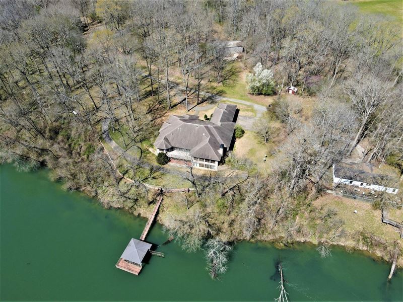 Little Red River Luxury Retreat : Wilburn : Cleburne County : Arkansas