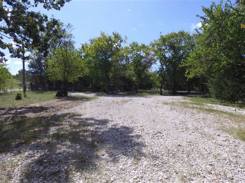 21.49 Acre Hunting Farm for Sale : Neodesha : Montgomery County : Kansas