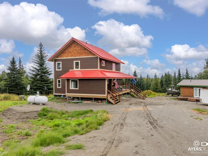 3 Bed, 3 Bath Residential with Bonu : Clam Gulch : Kenai Peninsula Borough : Alaska