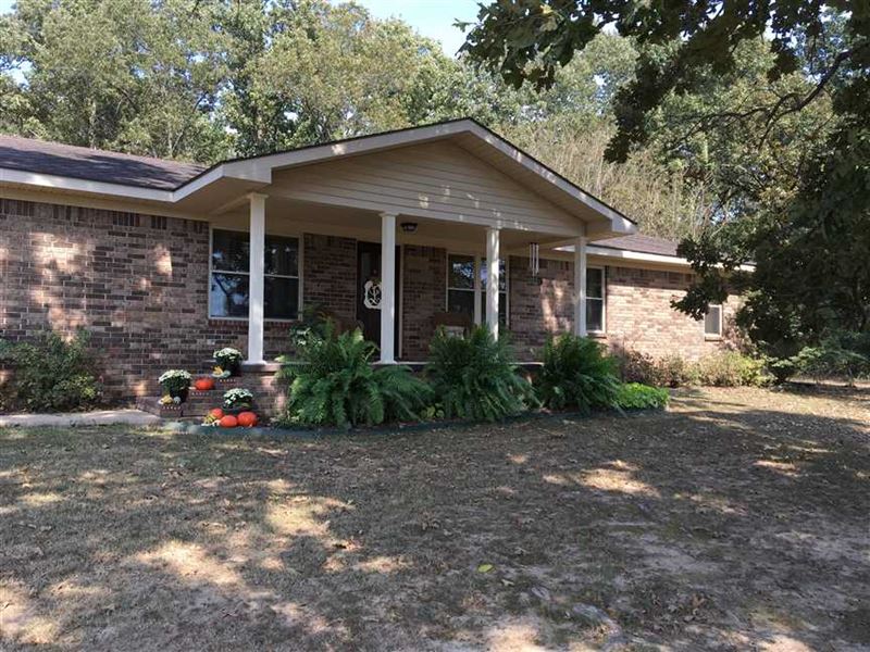 This Large Home on 29 Acres Wit Farm for Sale in Cord, Independence