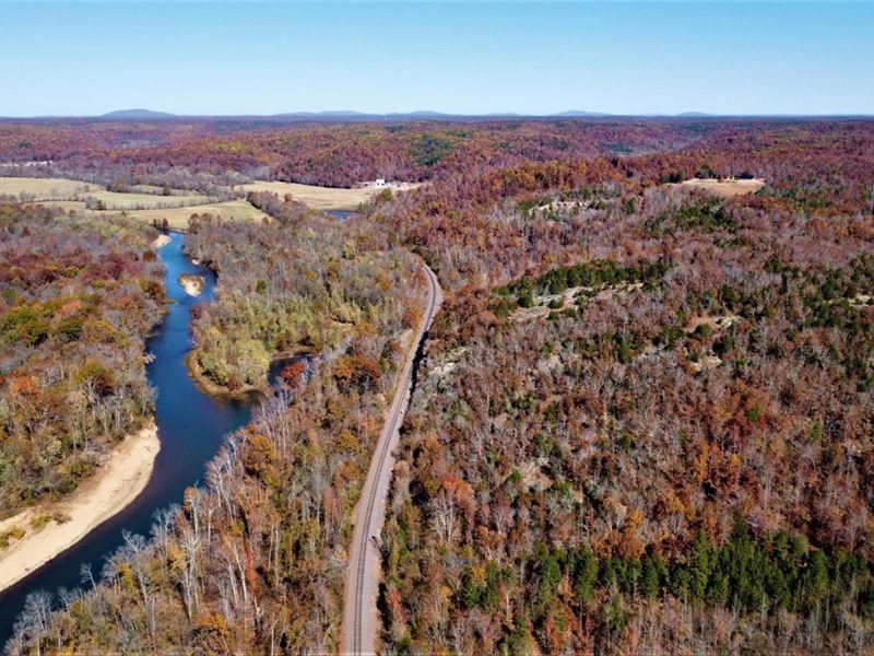 275 Acres with River Front : Mill Spring : Wayne County : Missouri