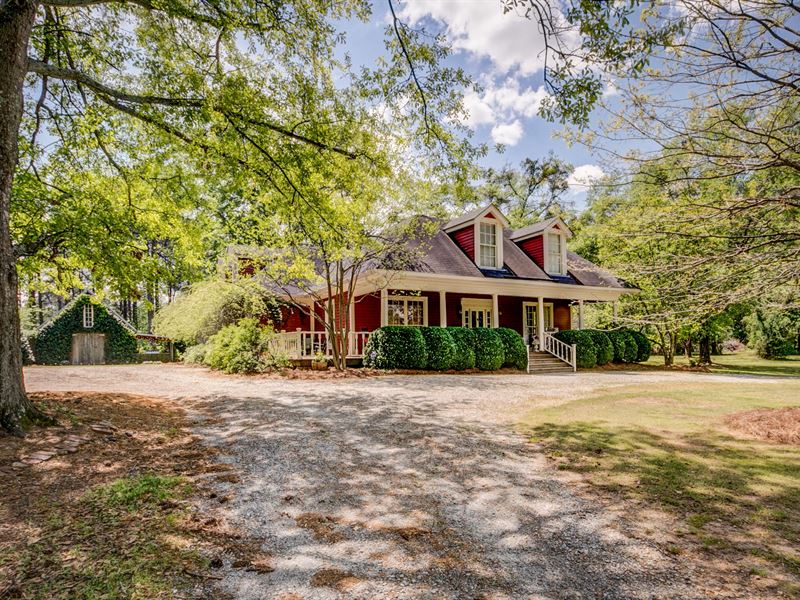 Beautiful Historic Madison Home : Farm for Sale in Madison, Morgan