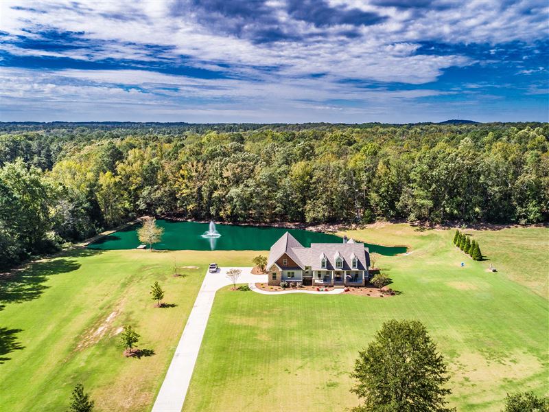 Remarkable Ranch On 5+ Acres : Monroe : Walton County : Georgia