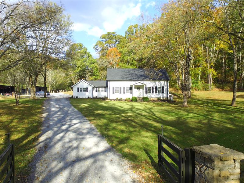 381 Acre Farm In Scenic Valley Farm for Sale in Hampshire, Lewis