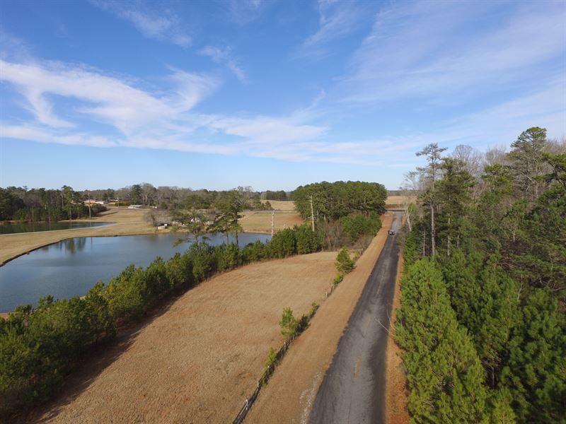 Lakes, Cabin, and More : Opelika : Lee County : Alabama