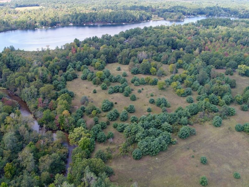 Chain O'lakes Acreage Farm for Sale in Waupaca, Waupaca County