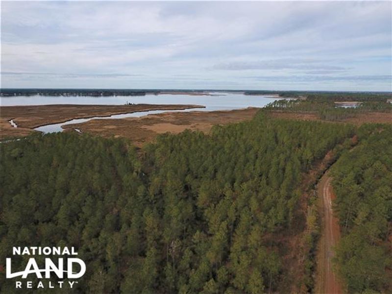 Hyde Premiere Waterfront Tract : Scranton : Hyde County : North Carolina