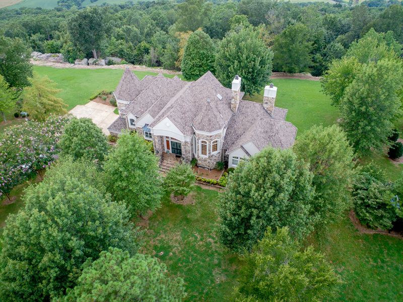 Beautiful Home With Water Views Farm for Sale in Section, Jackson
