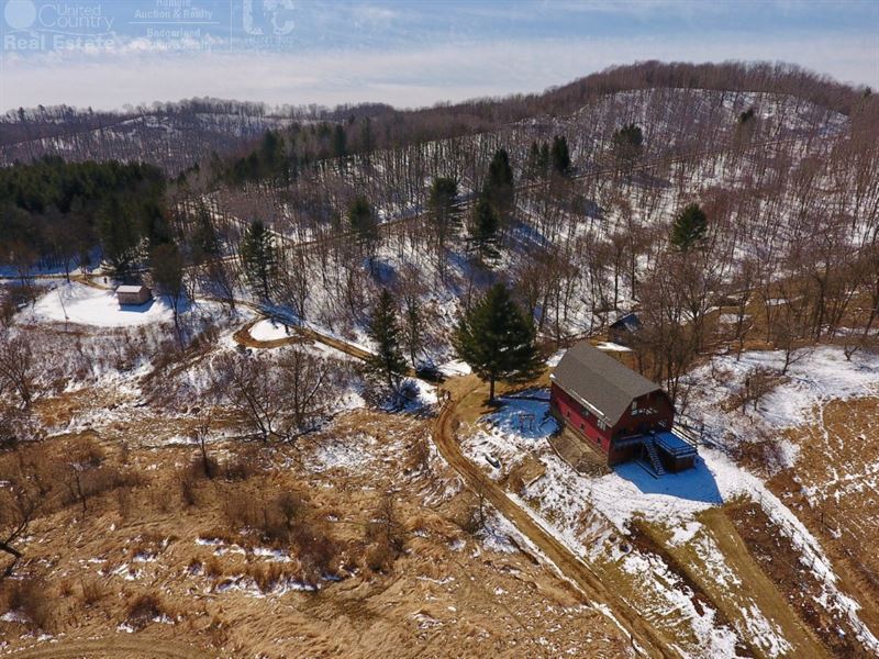 Barn Style Home with Hunting : Cazenovia : Richland County : Wisconsin