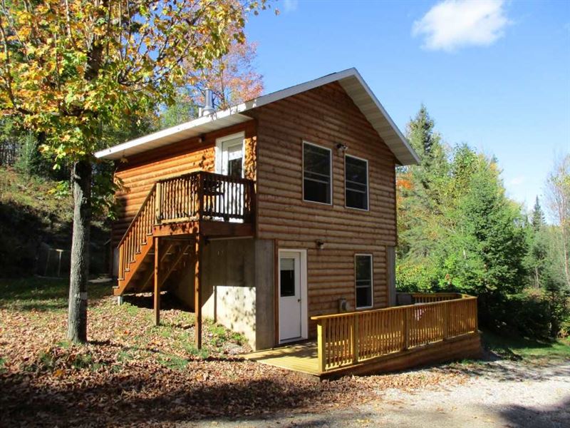 1226 Camp 5 Rd - Mls 1106898 : Crystal Falls : Iron County : Michigan