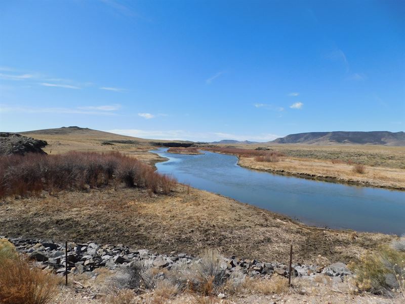 Property Right Near The Rio Grande : San Luis : Costilla County : Colorado