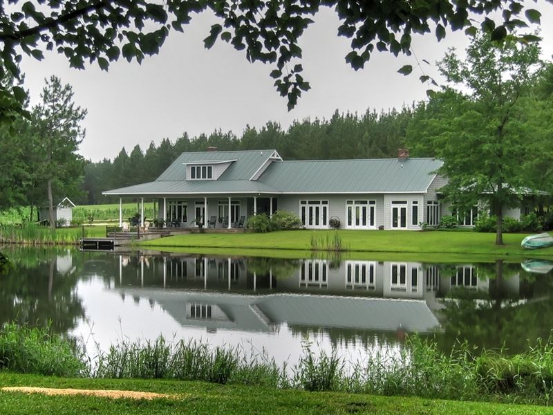 Beautiful Home, Pond and View : Twin City : Emanuel County : Georgia