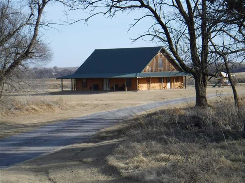 Log Cabin W/Wrap-Around Porch - 10 : Fort Cobb : Caddo County : Oklahoma