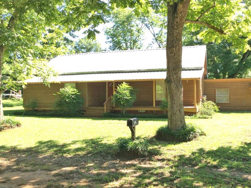 Center Ridge Road House & 34 Acres Farm for Sale in Luverne, Crenshaw