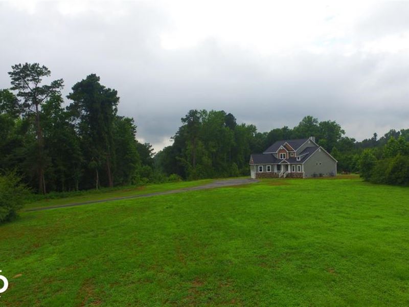 Livingston Creek Private Estate Farm for Sale in Delco, Columbus