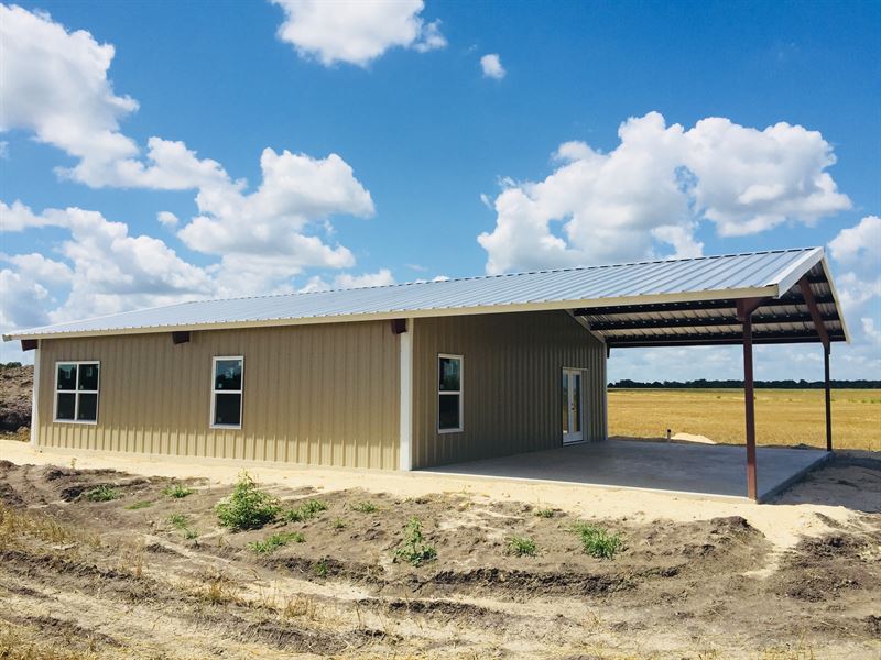 6 Acres with Barndominium Shell : Thorndale : Milam County : Texas