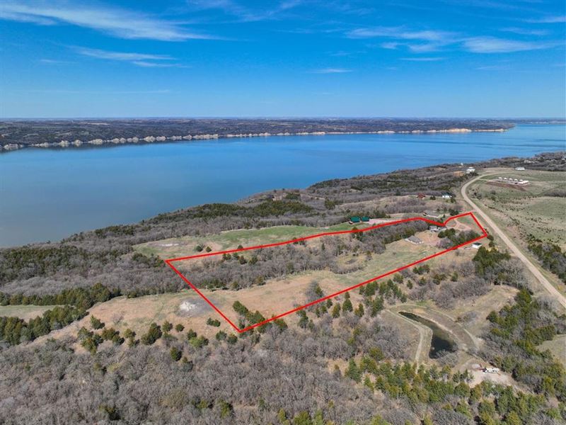 Lake Property with 3 Cabins & 13.54 : Crofton : Knox County : Nebraska