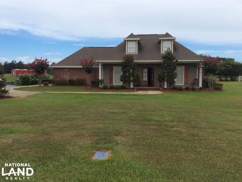 Country Meadow Dream Home Farm for Sale in Terry, Hinds County