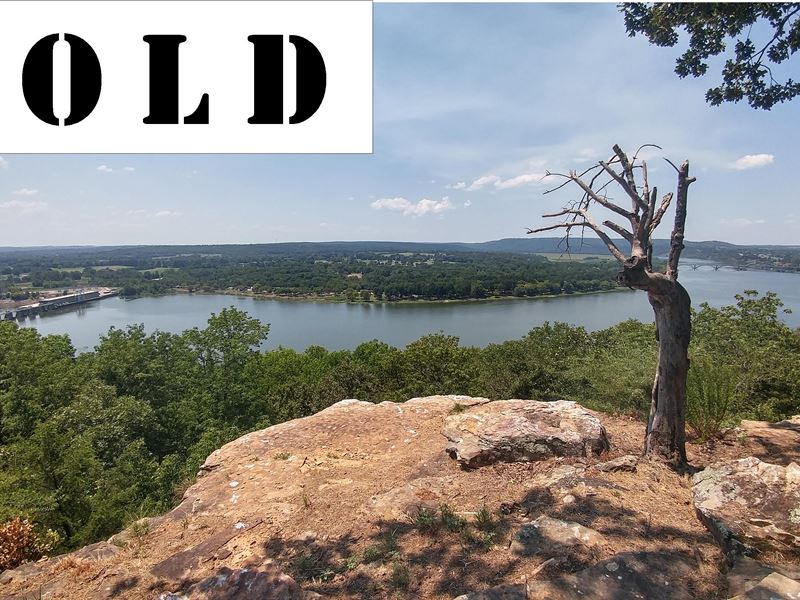 Arkansas River Home, 9 Acres : Ozark : Franklin County : Arkansas