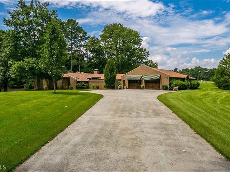 Unique, Custom Ranch Home On 33 Ac Farm for Sale in Conyers, Rockdale