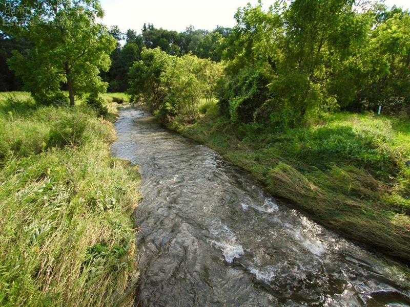 Stunning Retreat On Renowned Trout : Hollandale : Iowa County : Wisconsin