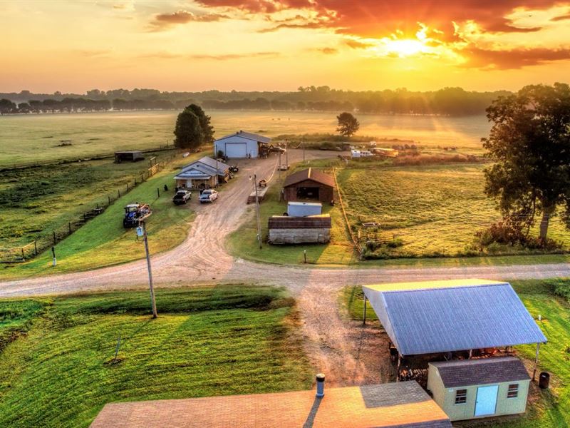 Cattle Ranch, Red River, Texarkana Farm for Sale in Texarkana, Miller