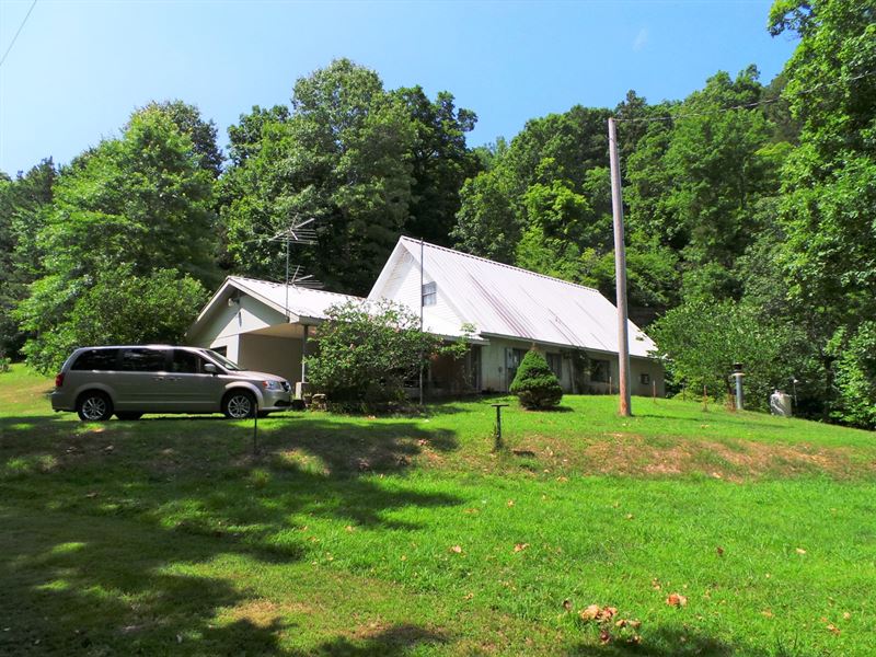 Country Home with Big Spring/Bluff : Yellville : Marion County : Arkansas