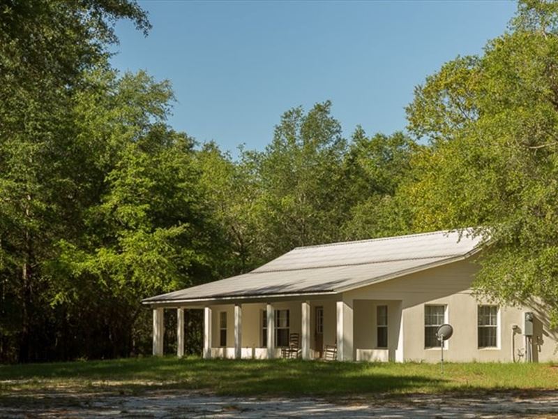 Beautiful Country Home 10 Acres Farm for Sale in Live Oak, Suwannee