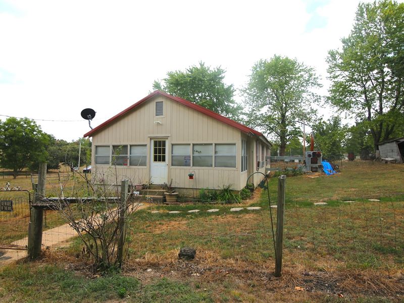 Farm for Sale in Missouri : Alton : Oregon County : Missouri