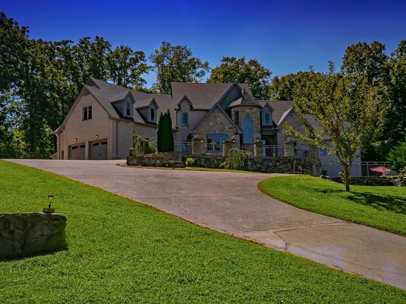 Perfect Franklin Tennessee Estate, Farm for Sale in Tennessee, 166686