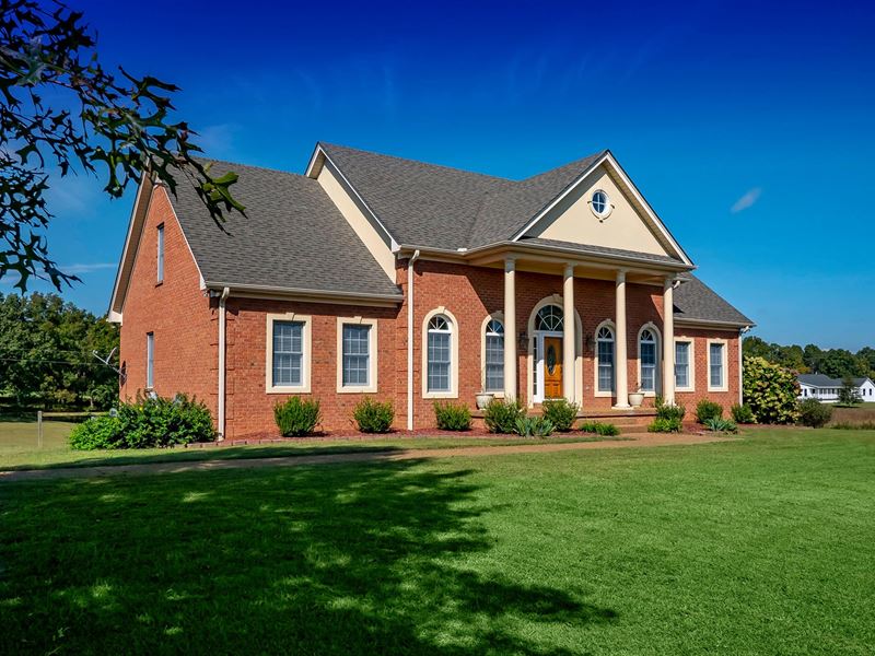 Country Home Acreage Middle, Farm for Sale in Tennessee, 166920 FARMFLIP
