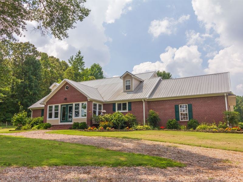 Country Home & Peach, Apple Orchard, Farm for Sale in Tennessee