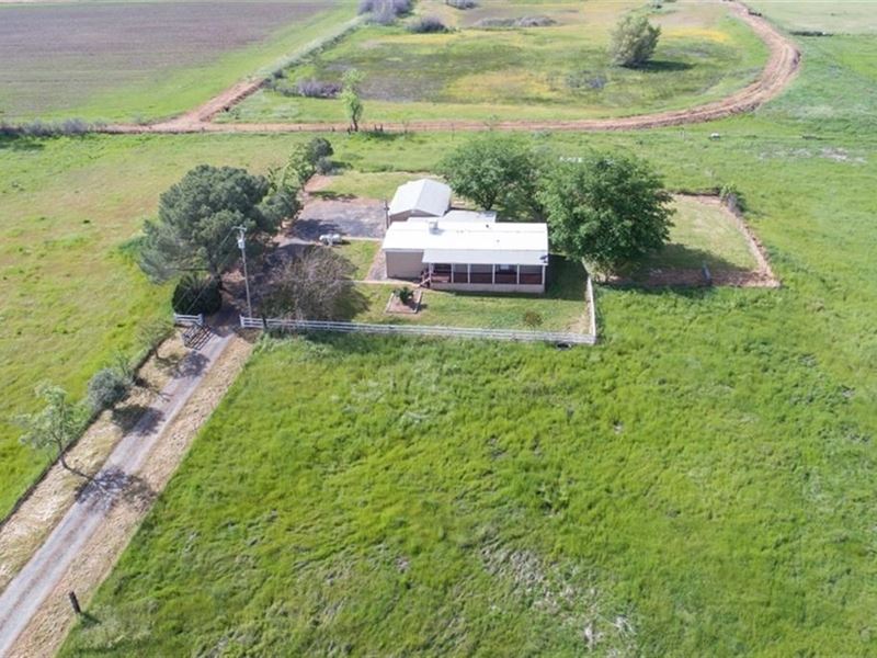 Ranchette Country Home Outskirts, Farm for Sale in California, 169310